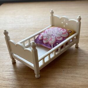 Epoch Plastic Doll House White Bed Frame Plastic Doll House Toy Bed